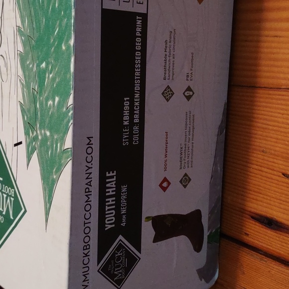 New in box muck boot youth hale bracken / distressed geo print sz 6 - Picture 6 of 8